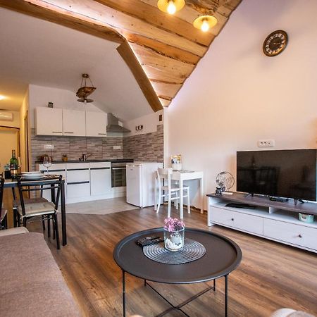 Apartman Mila Josipdol Exteriér fotografie