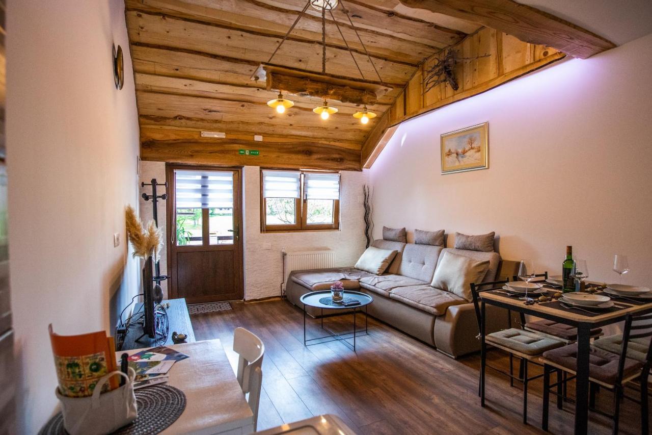 Apartman Mila Josipdol Exteriér fotografie